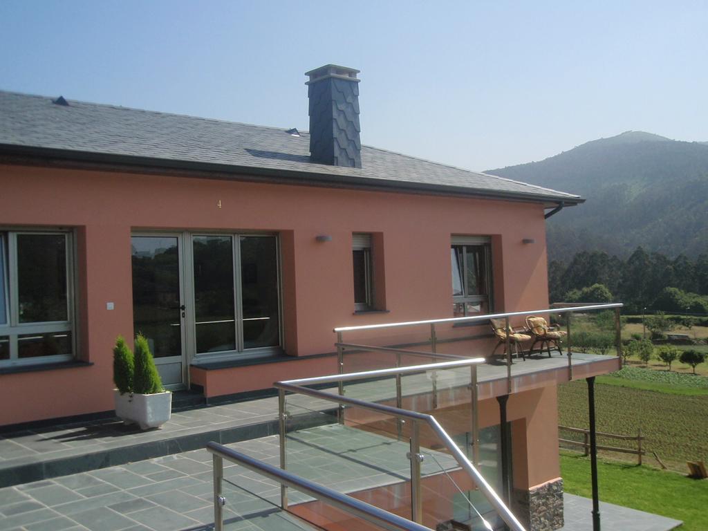 Apartamentos Arcos Del Esva Luarca Exterior photo